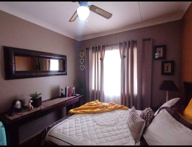 3 BEDROOM HOUSE SOLD IN STILFONTEIN EXT 4